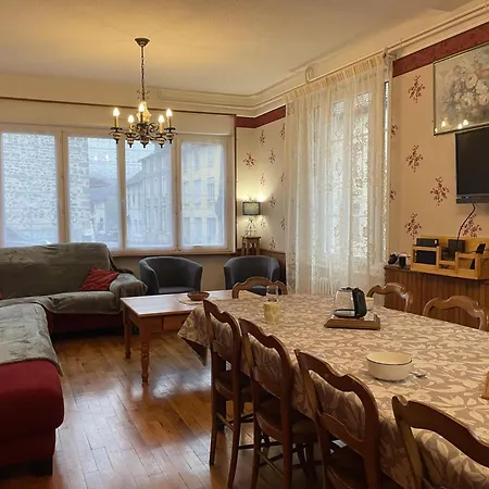 Confortable Avec Terrasse Dans La Montagne Bourbonnaise, Animaux Acceptes - Fr-1-489-497 Landhuis