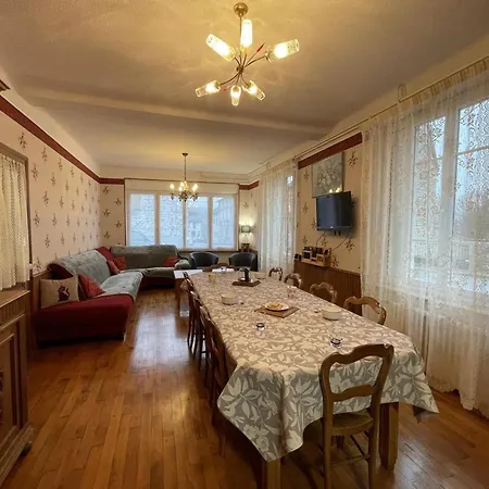 Dom wakacyjny Confortable Avec Terrasse Dans La Montagne Bourbonnaise, Animaux Acceptes - Fr-1-489-497 *