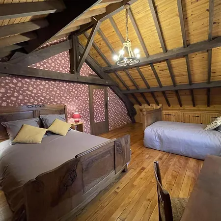 Elegant Avec 3 Chambres, Cour Fermee Et Terrasse, Proche Des Activites De Montagne Et De Vichy - Fr-1-489-497 Vakantiehuis Ferrières-sur-Sichon