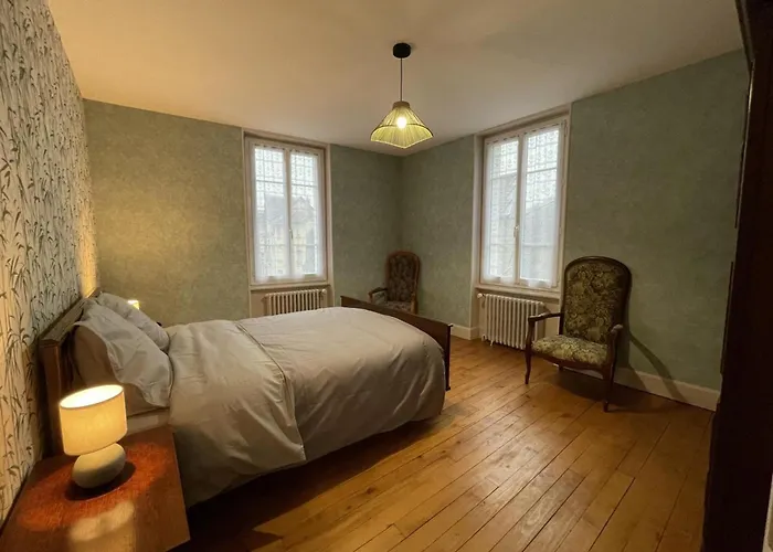 Дом отдыха Confortable Avec Terrasse Dans La Montagne Bourbonnaise, Animaux Acceptes - Fr-1-489-497