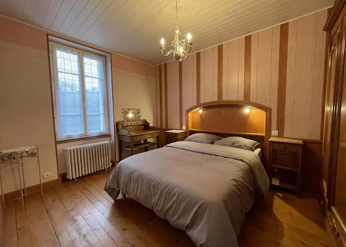 Confortable Avec Terrasse Dans La Montagne Bourbonnaise, Animaux Acceptes - Fr-1-489-497 * Ferrieres-sur-Sichon